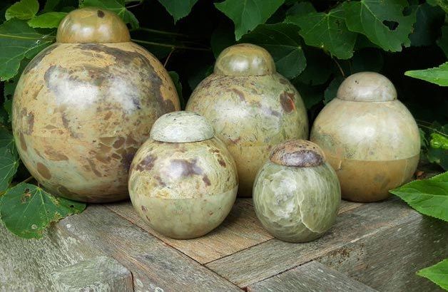 Urn 2