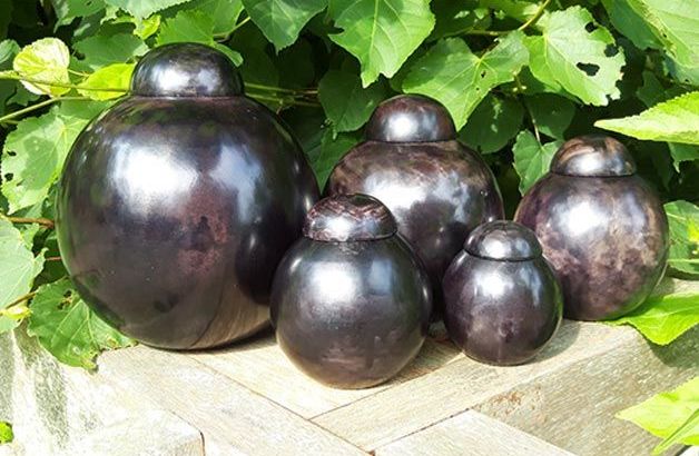 Urn 1
